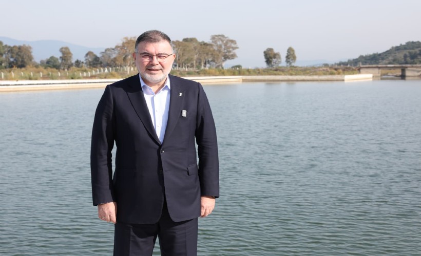 AK Partili Saygılı’dan Yeni Foça Yat Limanı üzerinden eser ve hizmet siyaseti vurgusu!