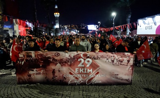 AK Partili Tugay fener alayına katılmadı