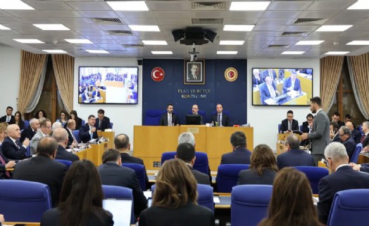 AK Partili isim fon yasası görüşmelerinde SPK'ya sordu: ‘Kararı bu kadar geç almanızdaki sebep nedir?'