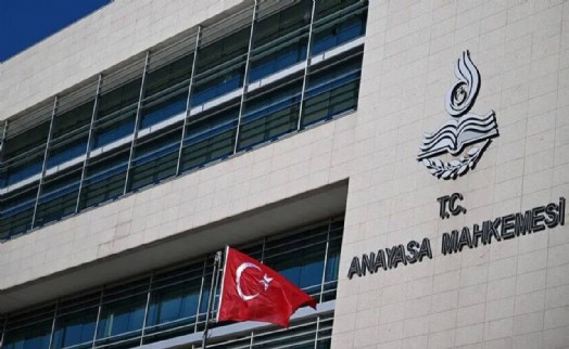 AYM kararları Resmi Gazete'de: 26 siyasi parti hakkında suç duyurusu