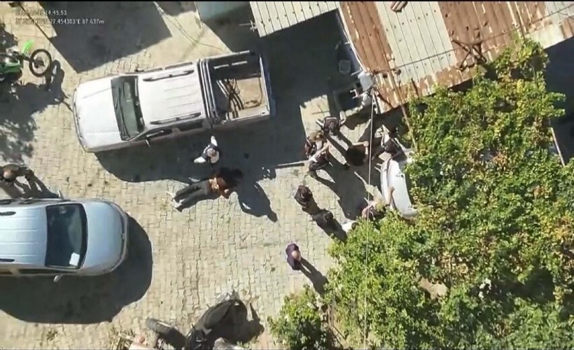 Aydın'da bir araca EYP ile saldırı düzenlediği öne sürülen 2 şüpheli tutuklandı
