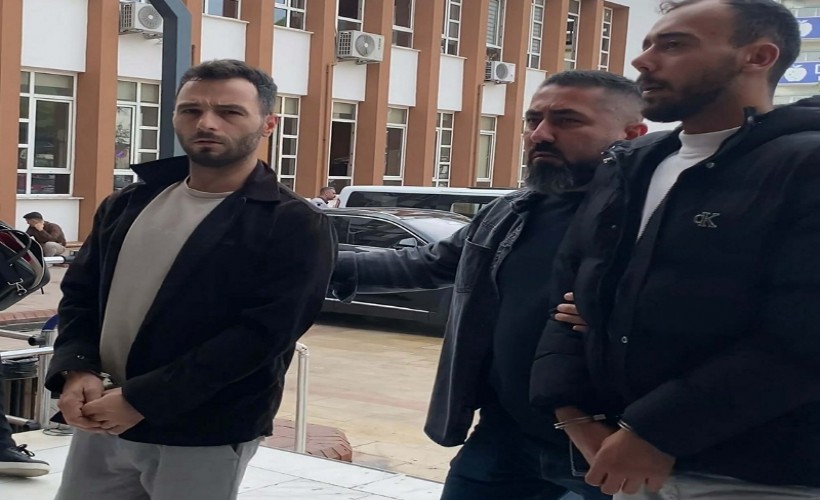Aydın'da uyuşturucu sevkiyatı yapılan iki otomobile operasyon: 4 tutuklama