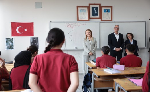 Başkan Mutlu, okul ziyaretlerini sürdürüyor