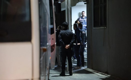 Bayraklı Belediyesi operasyonu: Tutuklu sayısı 15'e yükseldi