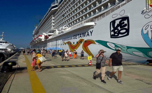 Bodrum'a sadece denizden bir milyon yabancı turist geldi!