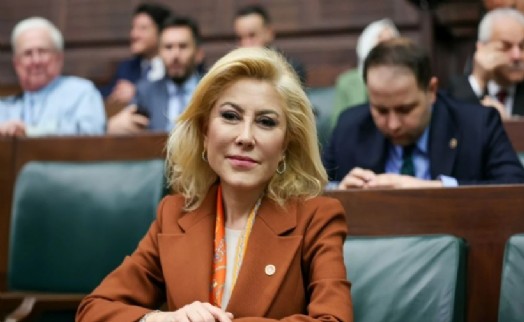 Bursalı Aksoy'dan Özgür Özel'e sert çıkış: 'Bozuk saat bile günde iki kez doğruyu gösterirken...'