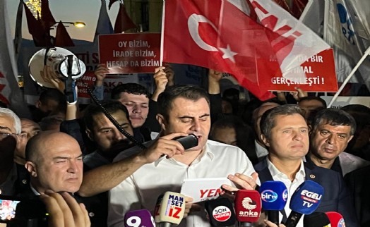Çağatay Güç’ten Tugay protestolarına ilişkin açıklama: 'İzmir büyüklüğünü göstermiştir'