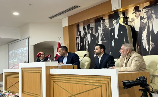 Çiğli Meclisi'nde kriz bitmiyor: Oturum yine ertelendi!