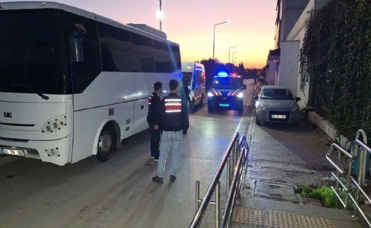 Çukurova Belediyesi operasyonu: 49 kişi adliyede