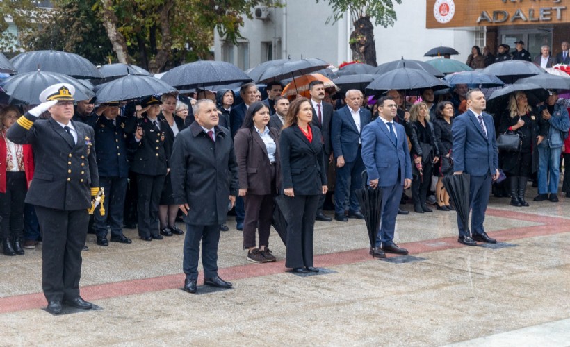 Cumhuriyet’in 103. yılı Karşıyaka’da gururla kutlanıyor