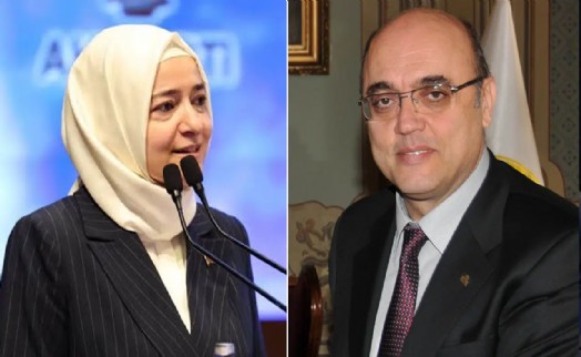 Fatma Betül Sayan Kaya'nın mezuniyetini kutlamıştı: Eski rektörden dikkat çeken yanıt