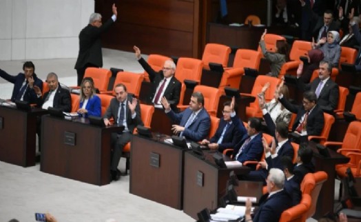 Fon skandalı araştırılsın önergesi AK Parti ve MHP tarafından reddedildi