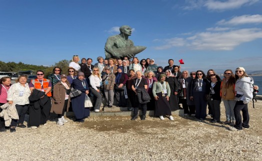 Gençler Cumhuriyet'in izinde yürüdü, kadınlar Çanakkale'yi keşfetti