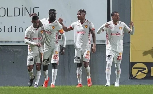 Göztepe ilk kez kazandı! Deplasmanda Eyüpspor'u farklı yendi