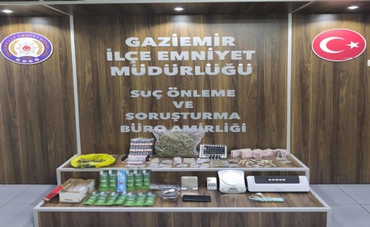 İzmir'de zehir tacirlerine darbe: 2 şüpheli gözaltında