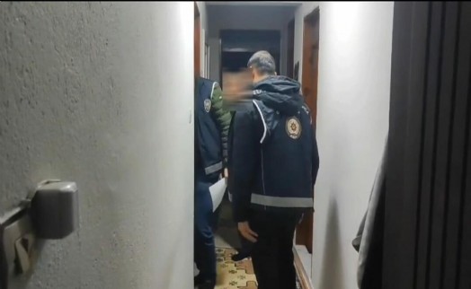 İzmir merkezli tefecilik operasyonu: 13 gözaltı!
