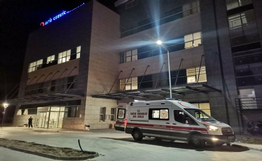 İzmir'de acı kaza: Anne ve baba öldü, oğul ile torun hastanede