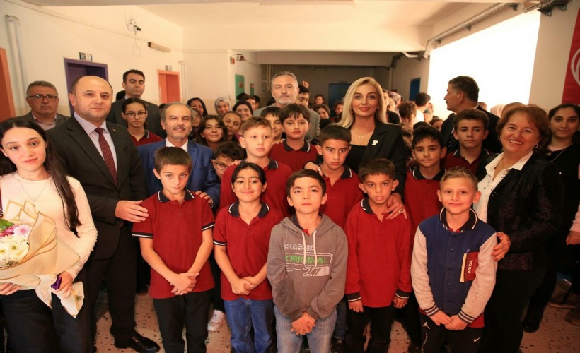İzmir’den Amasya Ballıdere’ye kütüphane