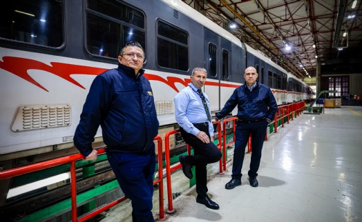 İzmir'in raylarına çeyrek asırdır iz bırakıyorlar