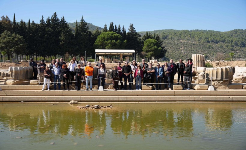 İzmirli şair ve yazarlar Klaros'ta buluştu