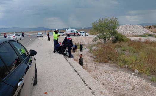 Kamyonun çaprtığı elektrikli bisikletli öldü