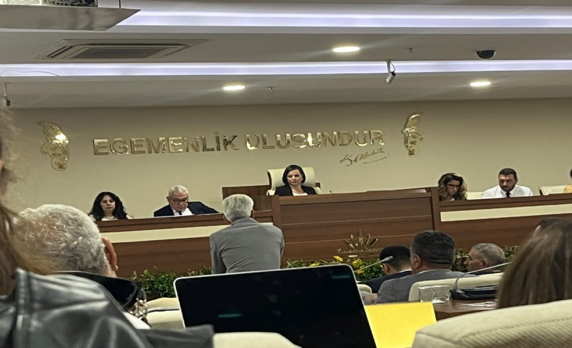 Karabağlar Meclisi’nde Kınay’a AK Parti sorusu: 'Kamuoyunu tatmin edecek bir cevabınız var mı?'
