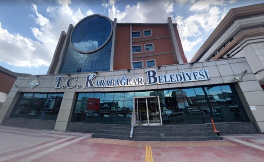 Karabağlar’da üst düzey istifa: Güngörmüş’ten iddialara yanıt!