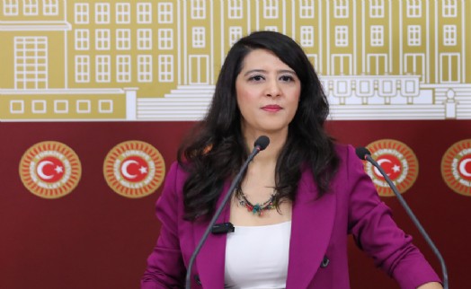 Karaca'dan Tugay'a sert tepki: 'Yaptığını beğeniyor musun Cemil Tugay?'