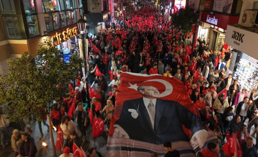 Karşıyaka Cumhuriyet aşkıyla tek yürek!