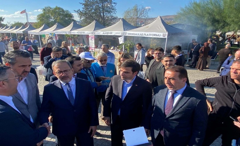 Kasapoğlu, Alaşehir standını ziyaret etti