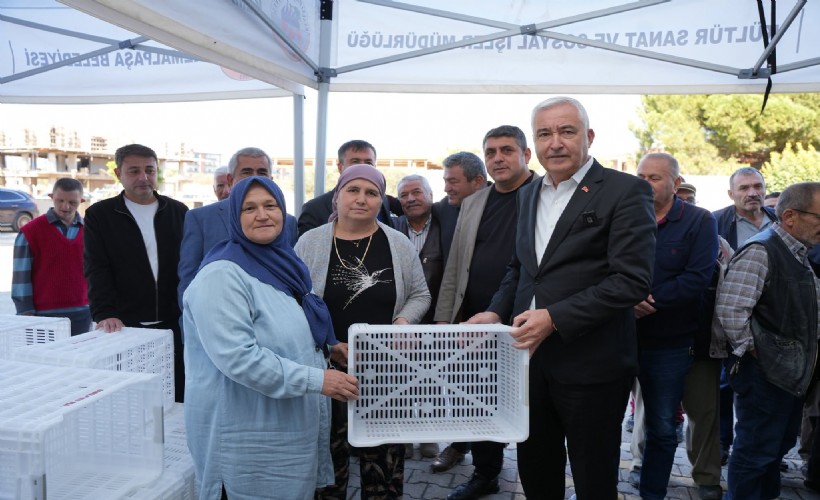 Kemalpaşa Belediyesi'nden çiftçiye destek!