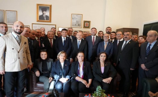 Kılıçdaroğlu, CHP İzmir heyetini TBMM'de kabul etti