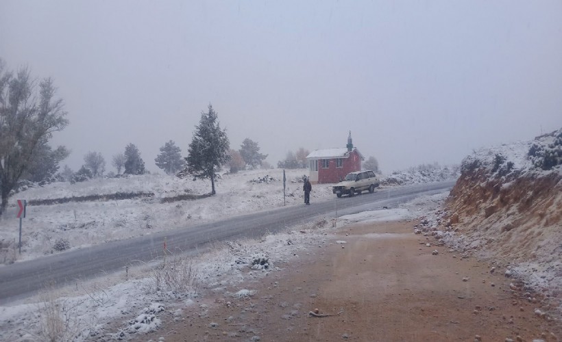 Kütahya'da kar yağışı