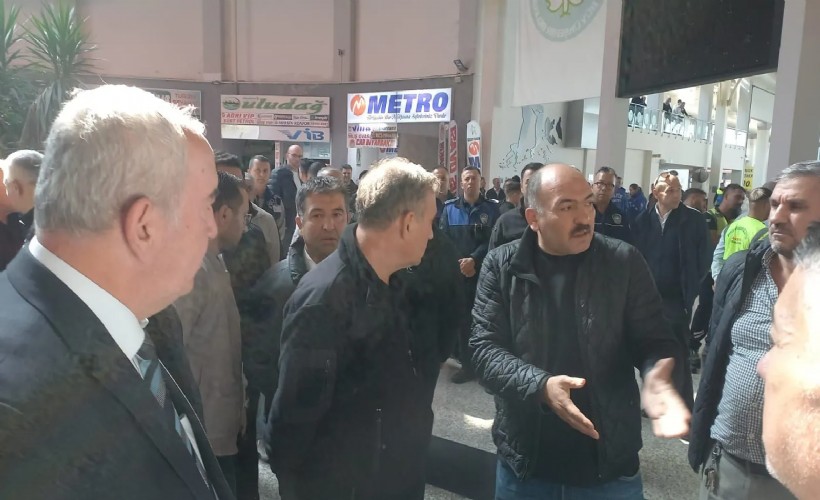 Manisa Otogarı karıştı! Girişler otobüslerle kapatıldı