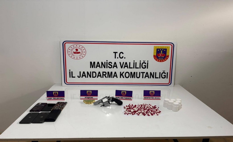 Manisa'da 798 sentetik hap ele geçirildi