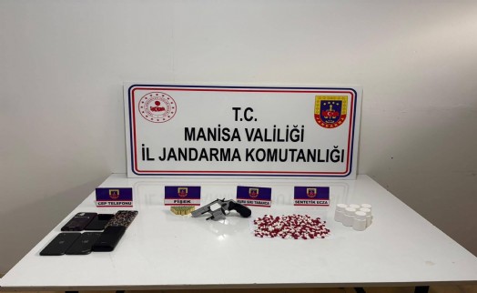 Manisa'da 798 sentetik hap ele geçirildi
