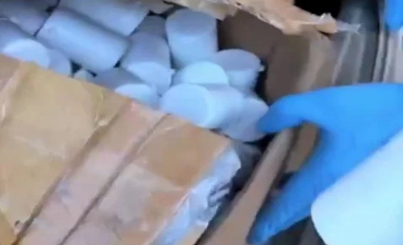 Manisa'da dev uyuşturucu operasyonu: 225 bin 960 sentetik ecza ele geçirildi