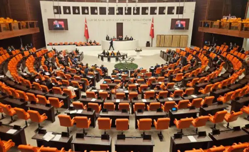 Muhalefetten Halk TV tepkisi: ‘Fon vurgununun üstünü kapatmaya çalışıyorlar'