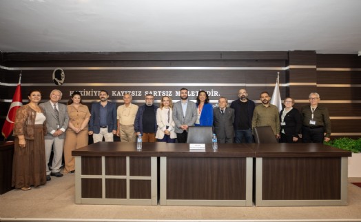 Narlıdere 3. yaş üniversitesi'nde ilk ders zili çaldı
