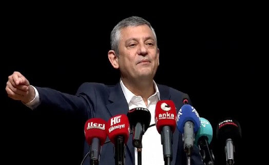 Özel'den Erdoğan'a 'fon vurgunu' tepkisi: 'İçerideki tutukluları da dışarıda koruduklarını da o atamış'