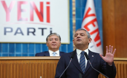 Özel'den AK Parti'ye giden başkanlara sert tepki: Satıp gidenler haindir! Hain oğlu haindir!