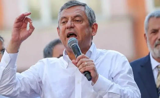 Özel'den İzmir mesajı: 'Özgür yarışın önünde hiçbir engel yok'