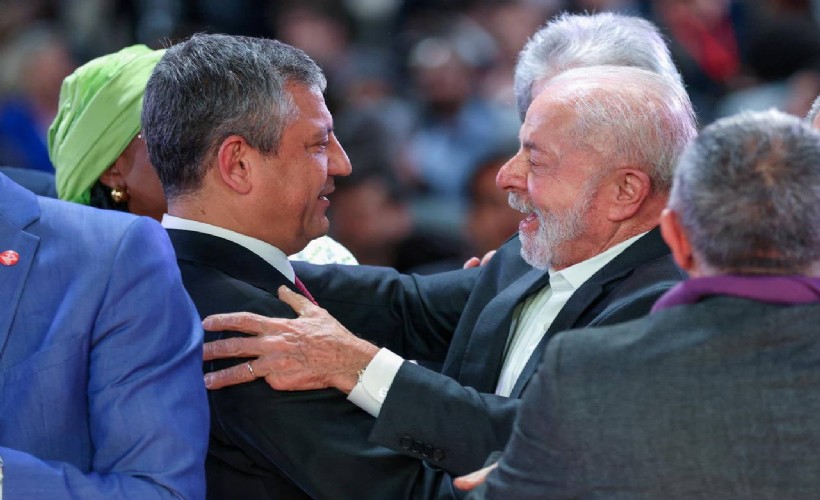 Özgür Özel'den 'Brezilya' ve 'Sırbistan' mesajı: 'Hiçbir güç, halkın gücünden büyük değildir'