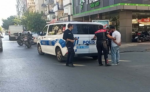 Polisin 'dur' ihtarına uymayan motosikletteki 2 şüpheli gözaltına alındı