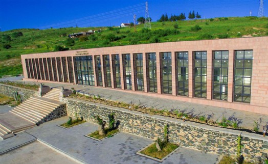 Sayıştay'dan Foça Belediyesi'nde araç tahsisi tespiti: Başkan yardımcısının aracı günde 250 kilometre yol yaptı!
