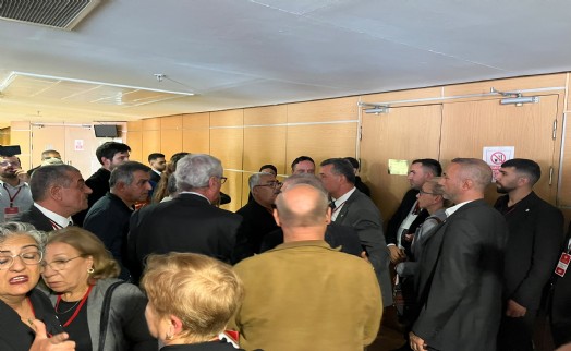 YENİ Parti İzmir Kongresi’nde liste krizi! Karşıyaka ve Karabağlar’dan peş peşe tepki