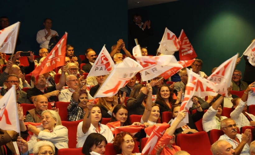 YENİ Parti İzmir’de 13 ilçede kongre heyecanı yaşandı: İlçe yönetimleri ve il delegeleri belli oldu?