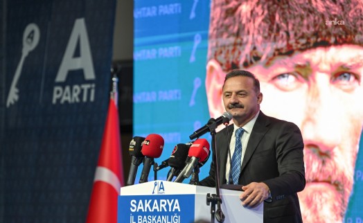 Yavuz Ağıralioğlu: 'Kimsenin kapısında ittifak bekliyor değiliz'