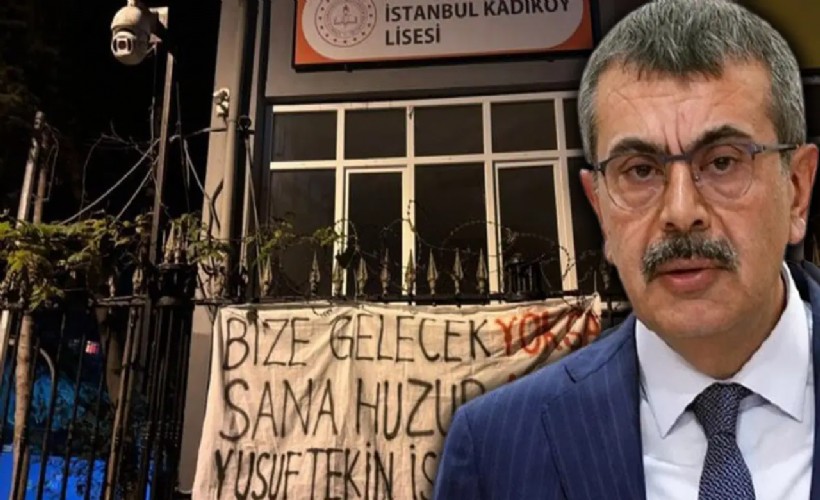 Yusuf Tekin'i protesto eden TİP'li 2 öğrenciye 'pankart' gözaltısı