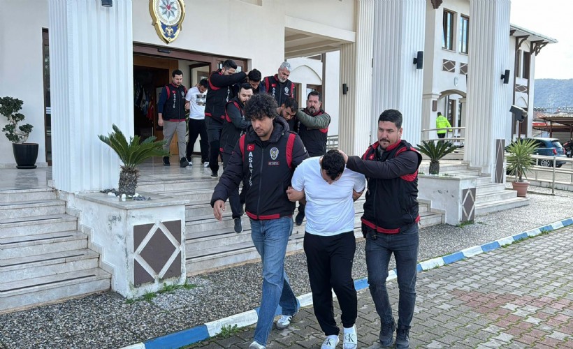 2 villaya 'zehir' baskınında firariler yakalandı!